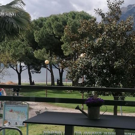 Appartement Lago Blu Riva del Garda Bagian luar foto