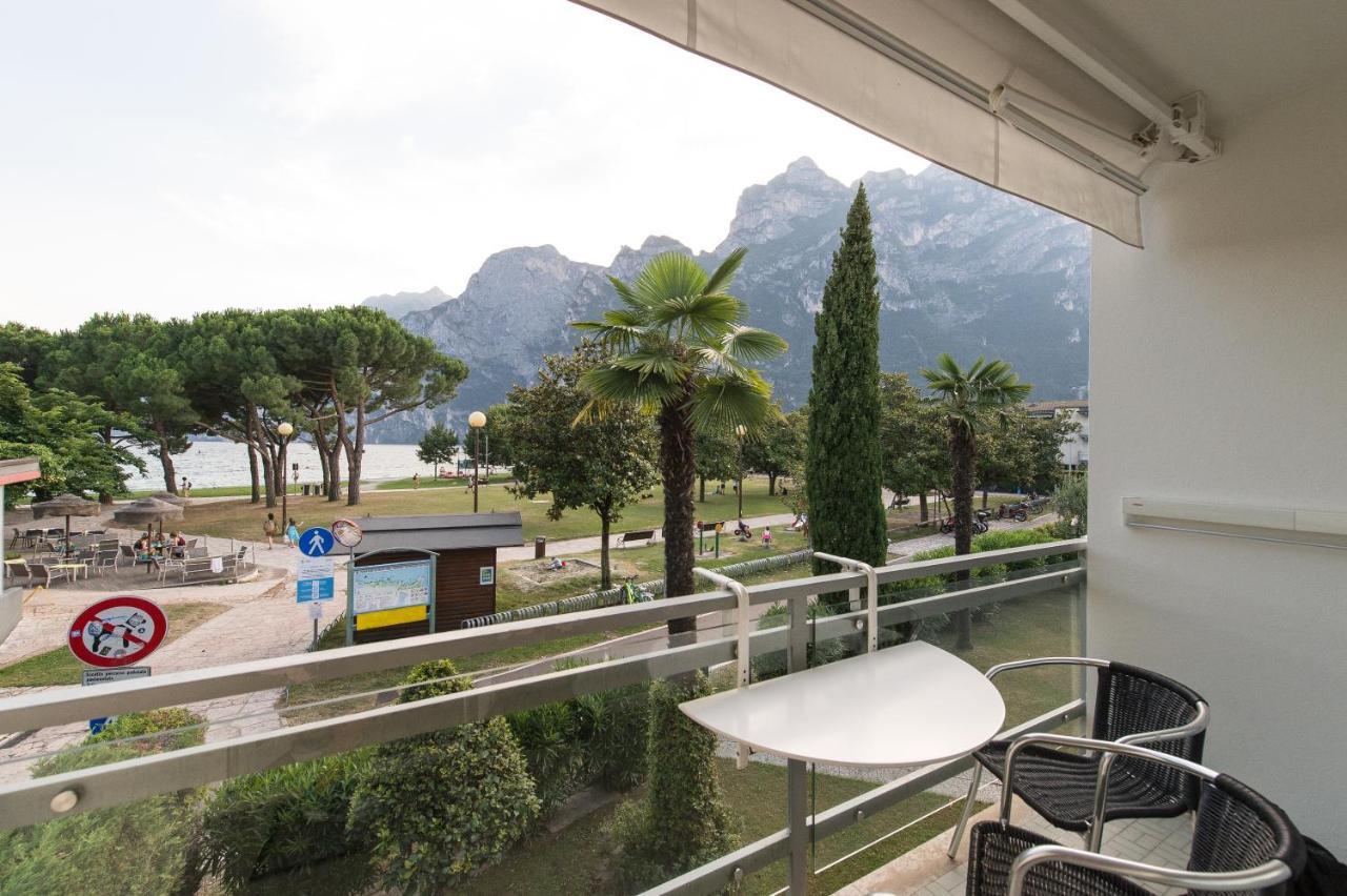 Appartement Lago Blu Riva del Garda Bagian luar foto