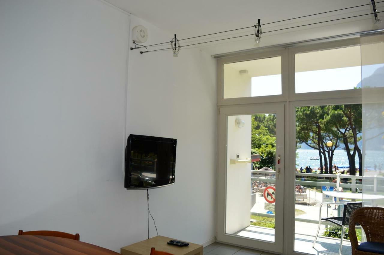 Appartement Lago Blu Riva del Garda Bagian luar foto