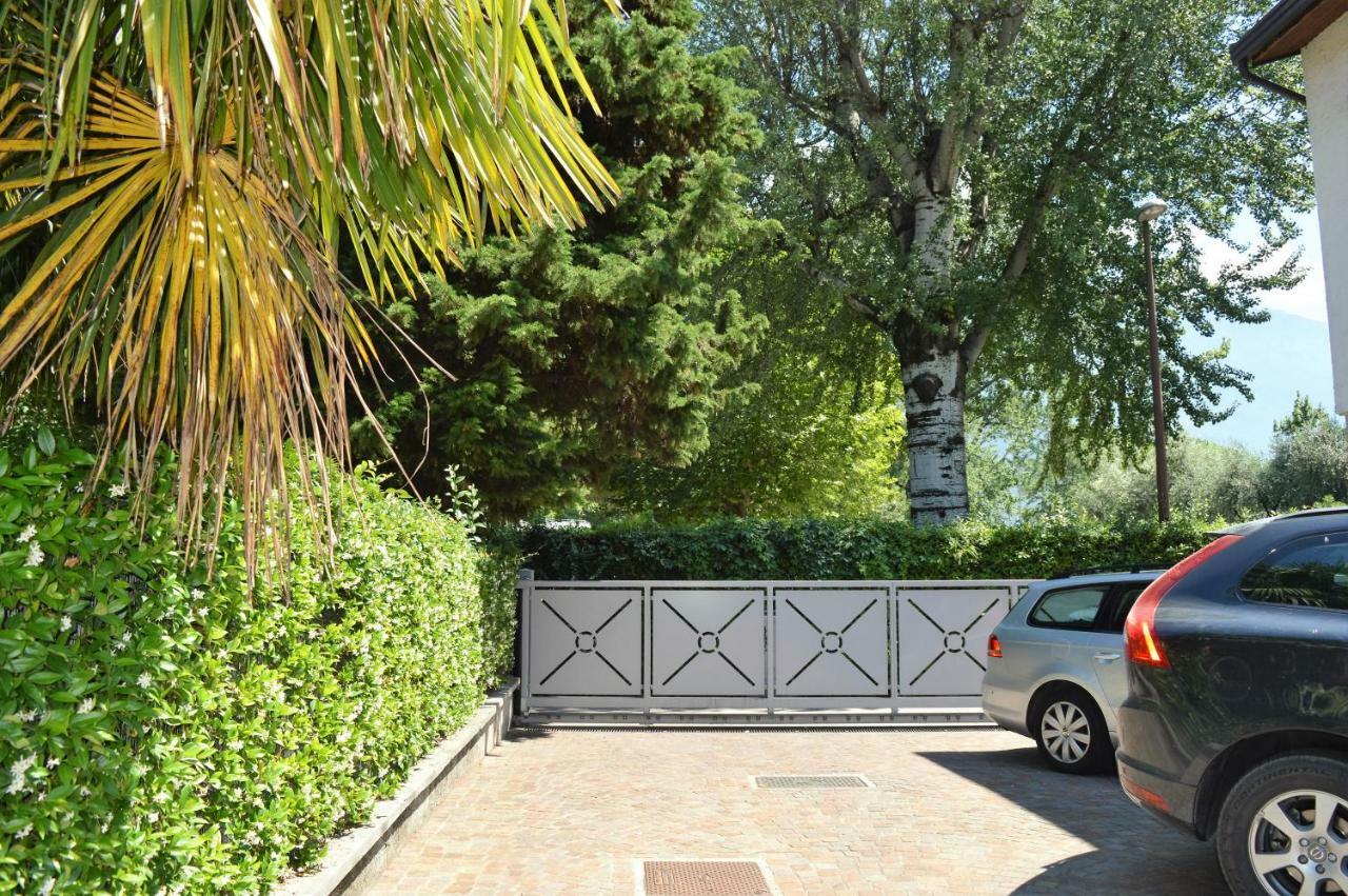 Appartement Lago Blu Riva del Garda Bagian luar foto