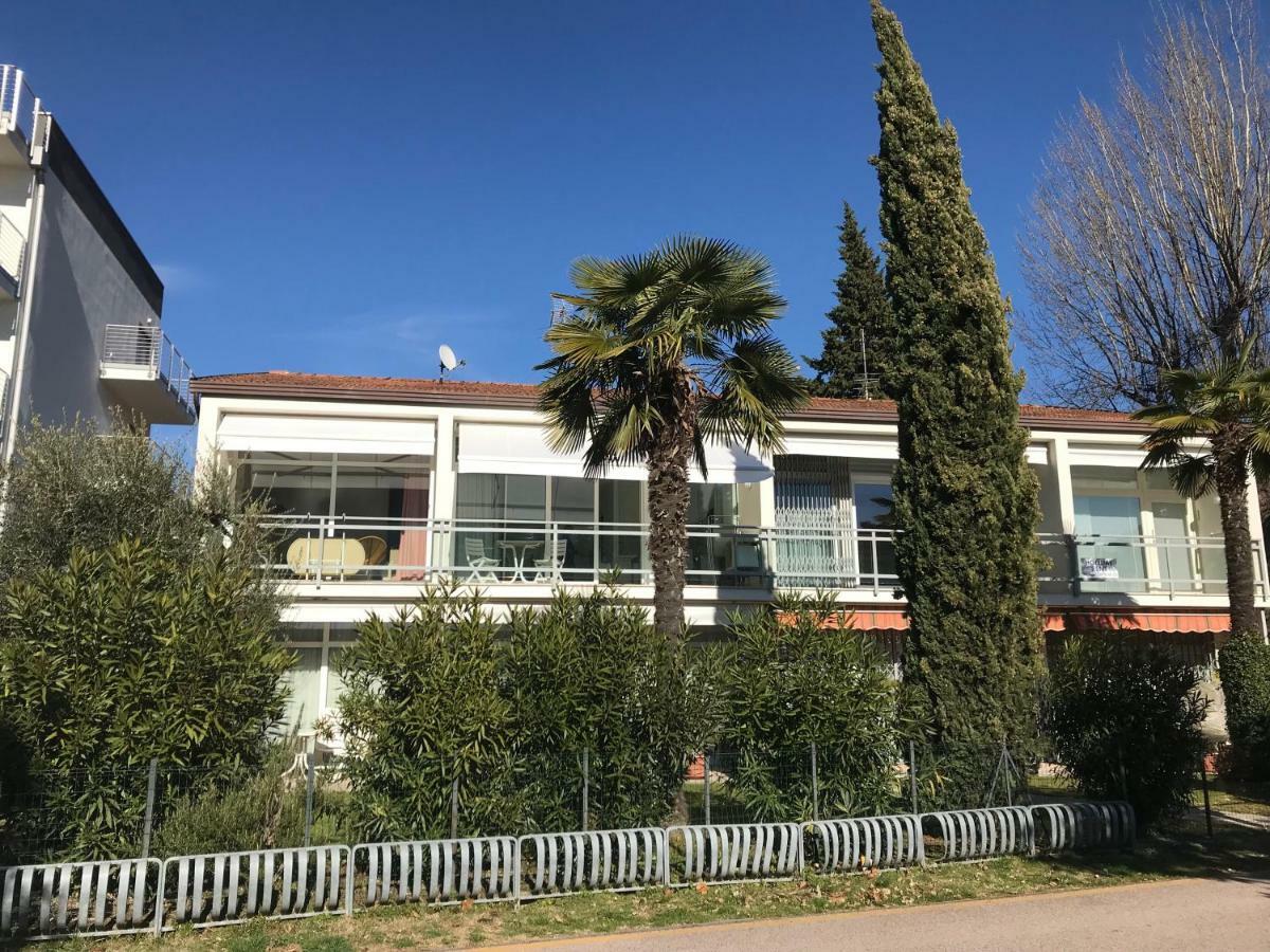 Appartement Lago Blu Riva del Garda Bagian luar foto